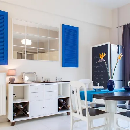 Blue Iris: Stylish Apartment Just 10 Minutes Walk From Old Town Chania Chania  Buitenkant foto