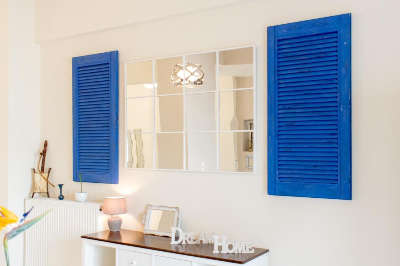 Apartament Blue Iris: Stylish Just 10 Minutes Walk From Old Town Chania *