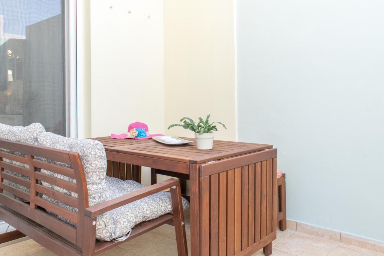 Blue Iris: Stylish Just 10 Minutes Walk From Old Town Chania Apartament *