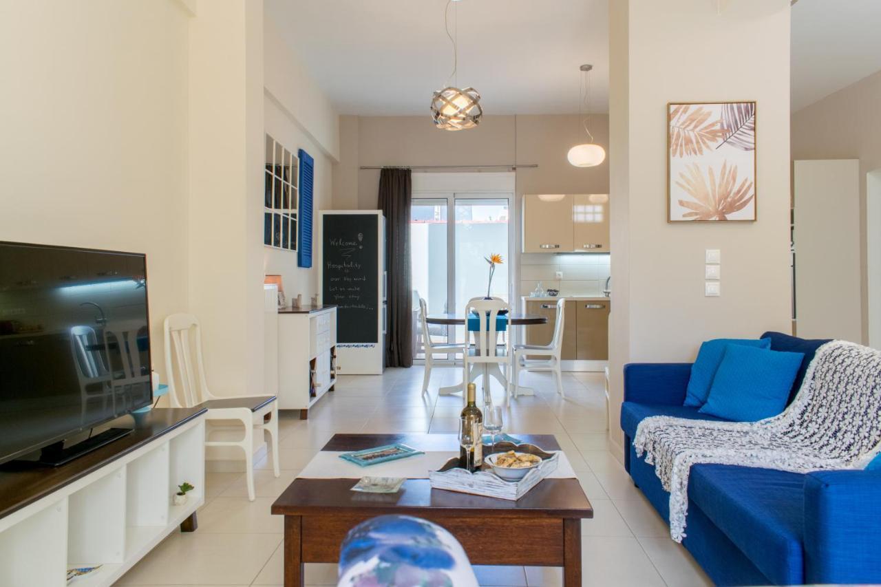 Blue Iris: Stylish Just 10 Minutes Walk From Old Town Chania Apartament Chania (Crete)