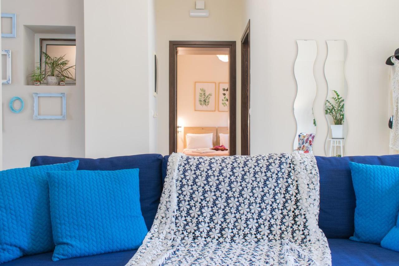 Apartament Blue Iris: Stylish Just 10 Minutes Walk From Old Town Chania